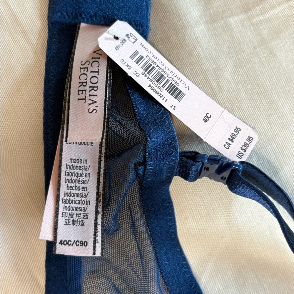 Victoria's Secret Lined Demi Bra NWT - Picture 2 of 4